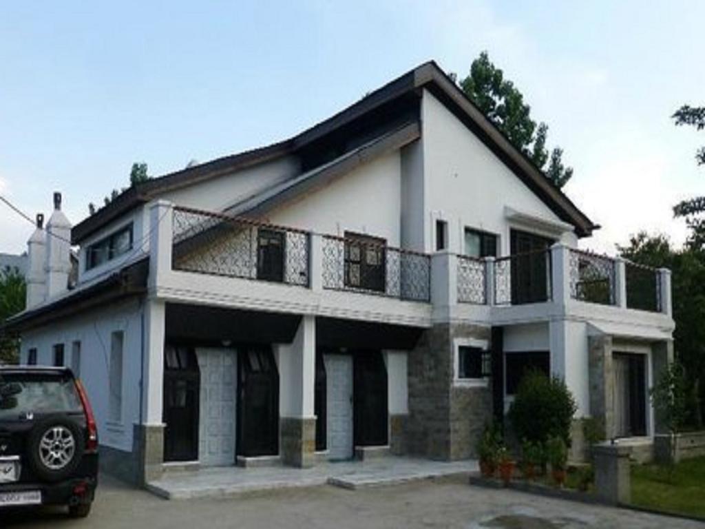 Jeelani Guest House Сринагар Экстерьер фото